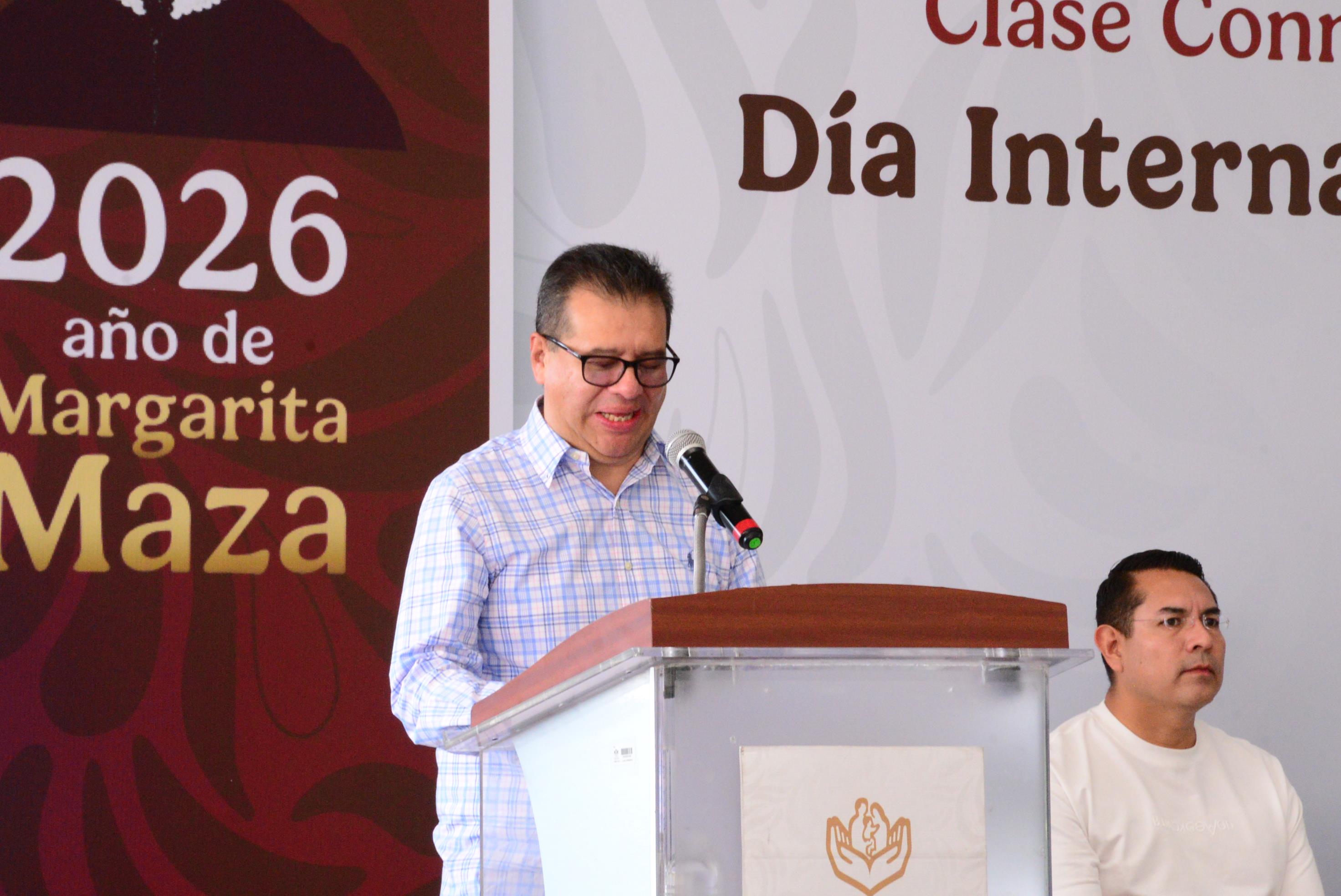 Clase Conmemorativa Por el “Día Internacional Del Yoga”, en el Centro Social, Cultural y Deportivo del SNTISSSTE